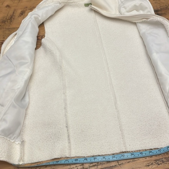Carolyn Taylor, White fleece puffy vest medium - Picture 7 of 8